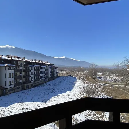 Elegant In Belvedere Club 4* Apartment